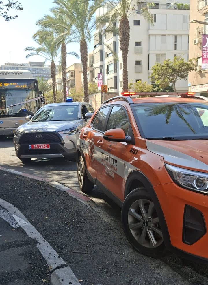 רכבי חירום בזירת תאונת האוטובוס