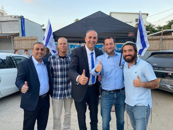 פעילים נערכים למבצע המרצת מצביעים