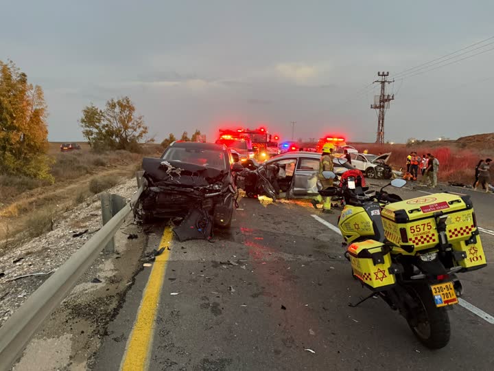 זירת תאונת דרכים בכביש 232