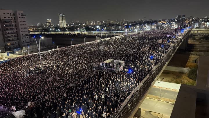 המונים בכנס בחירות של יהדות התורה