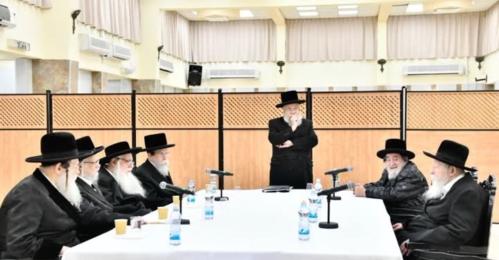 רבנים ואדמו״רים בישיבה