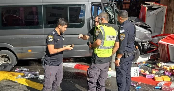 זירת תאונת הדרכים בירושלים בה מעורב מיניבוס