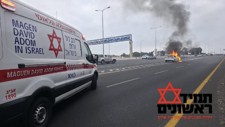 רכב בוער בכביש הבינעירוני