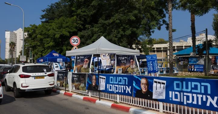עמדות בחירות ברחובות ביום הבחירות