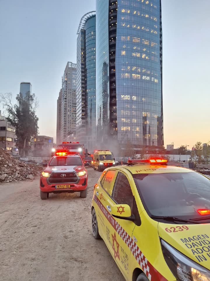 רכבי חירום והצלה בזירת האירוע