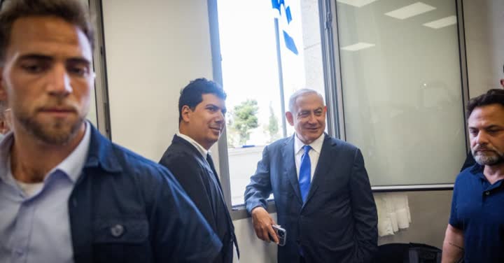 ראש הממשלה וסובביו