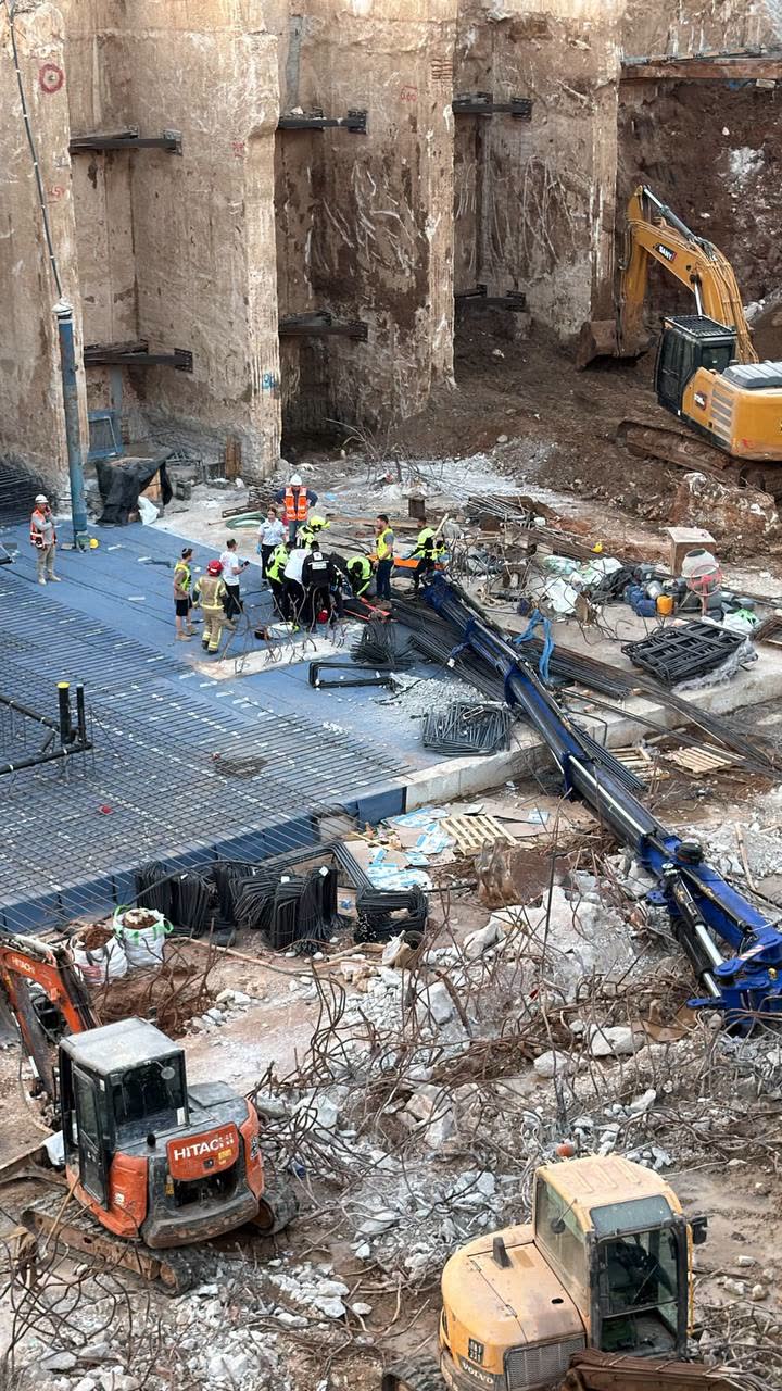 זירת קריסת המנוף באתר הבנייה