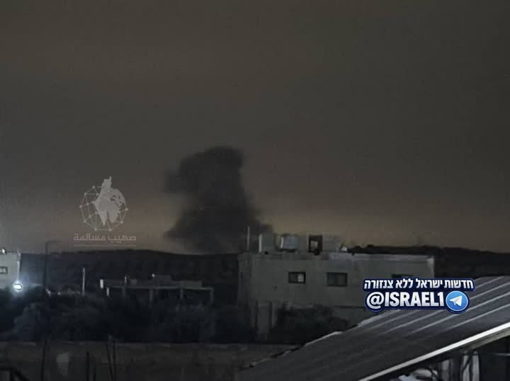 עשן מיתמר לאחר תקיפה בסוריה